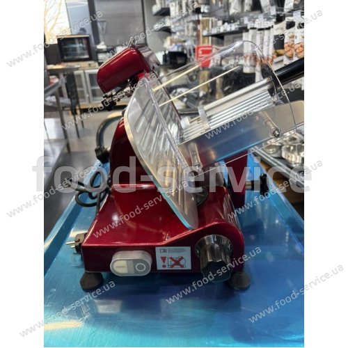 Слайсер Hendi 970294 Profi Line 220 red edition