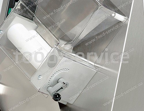 Тестораскаточная машина для пиццы GGM Gastro TP30D
