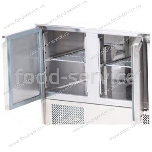 Стол холодильный GGM Gastro SAG147GN 3-х дверный